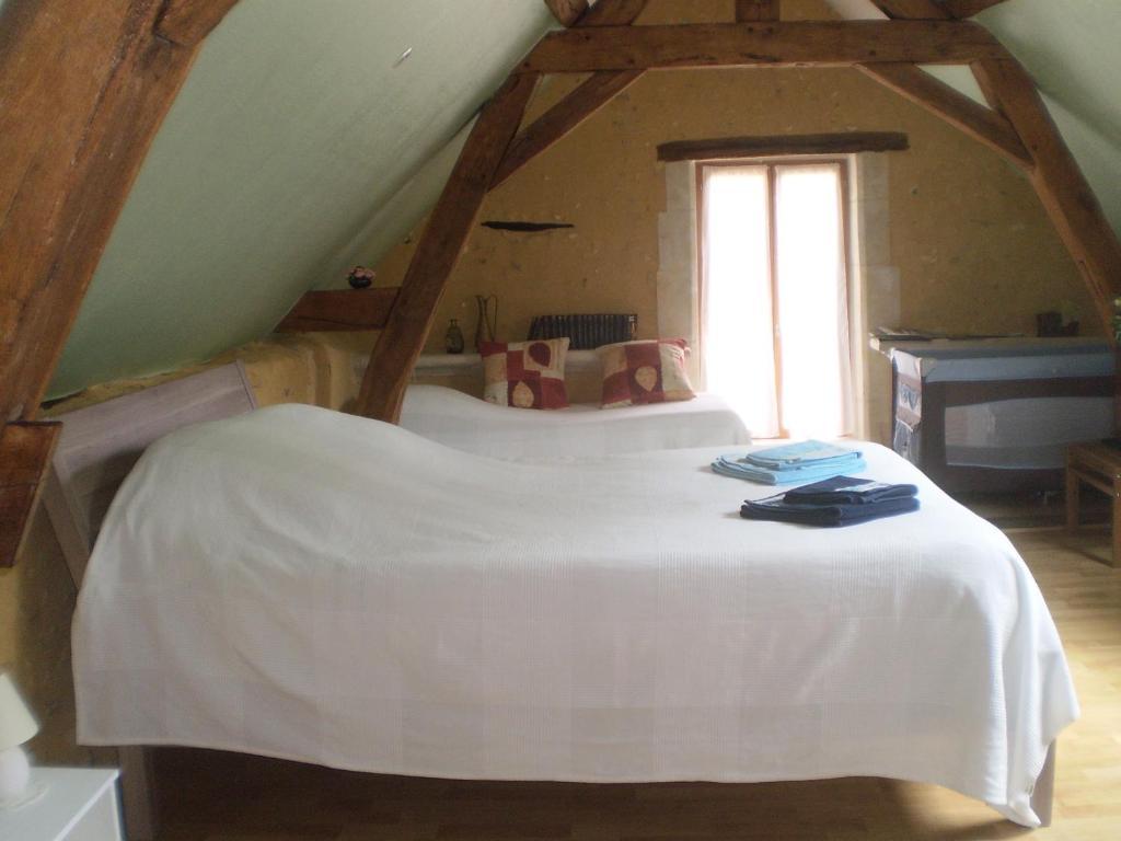 Montreuil-le-Henri Le Moulin De Monternault B&B 객실 사진