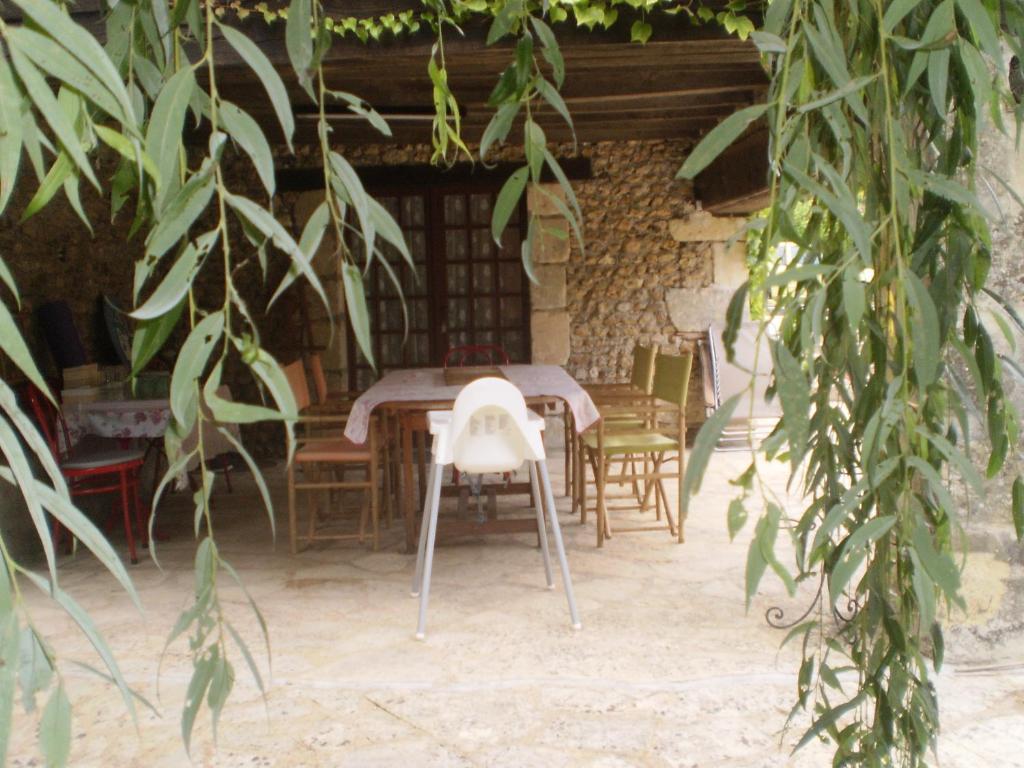 Montreuil-le-Henri Le Moulin De Monternault B&B 외부 사진