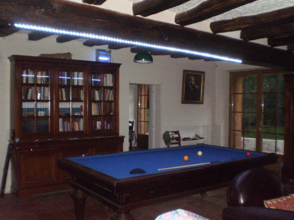 Montreuil-le-Henri Le Moulin De Monternault B&B 외부 사진